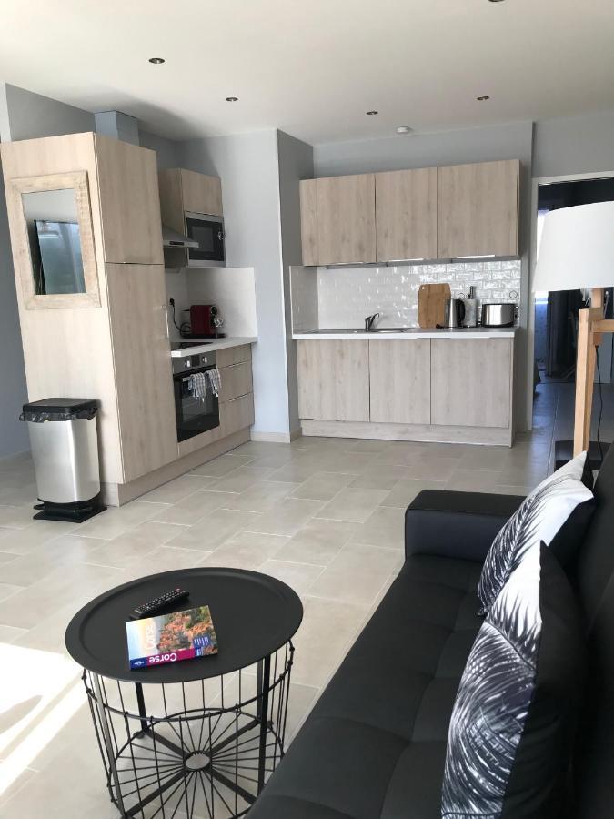 Appartement Plein Centre Saint Florent Face Au Port מראה חיצוני תמונה